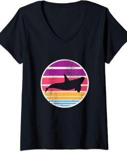 Womens Vintage Retro Distressed Orca Whale Sunset Men Women Kids V-Neck T-Shirt